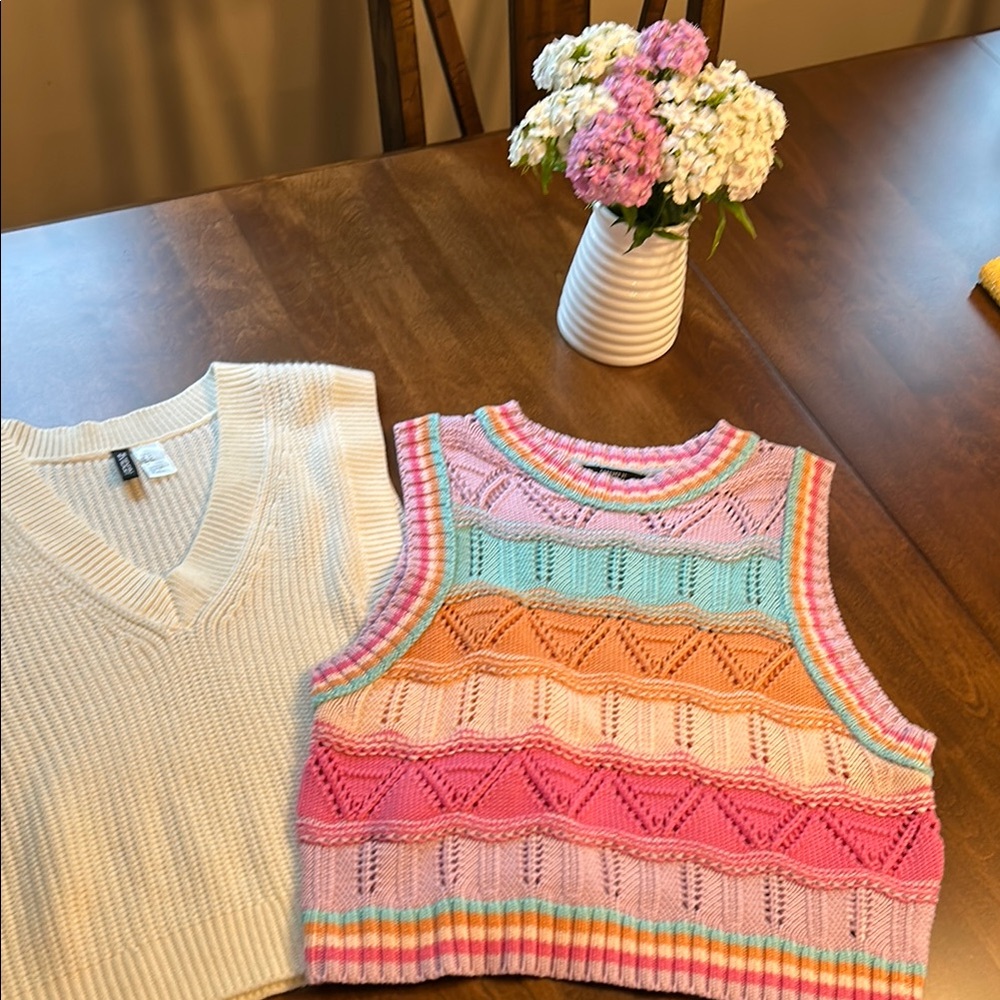 Colorful Knit Tank Top - Picture 3 of 11